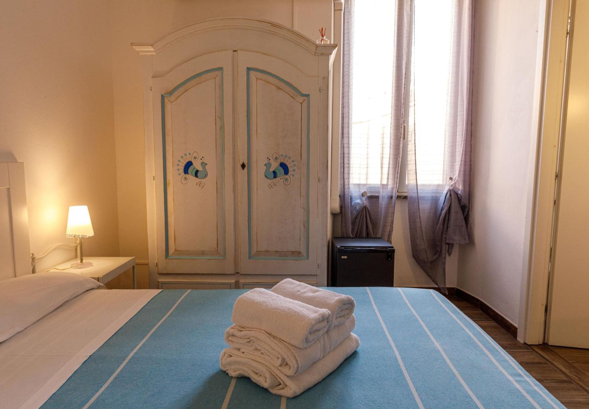 Onlyrooms I - Central & Quiet Area Cagliari Extérieur photo